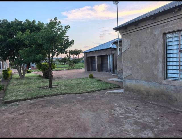 4 BEDROOM HOUSE FOR SALE IN MANKWENG